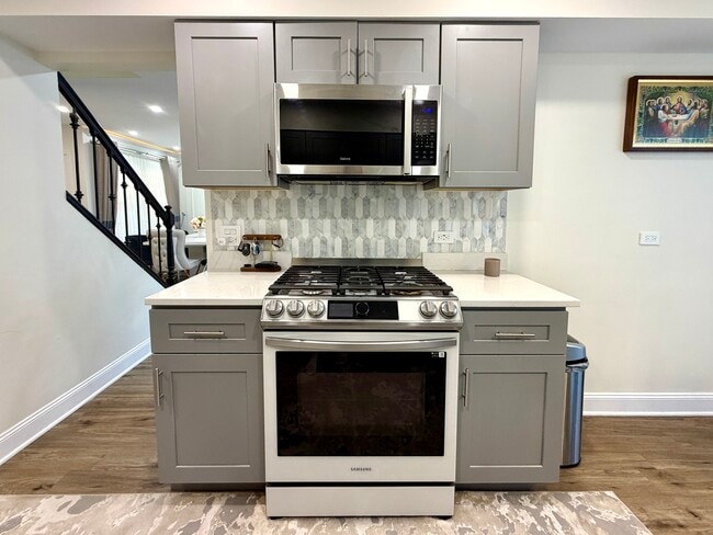 Building Photo - 2350 County Farm Ln