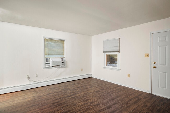 Building Photo - 9329 Old Scaggsville Rd