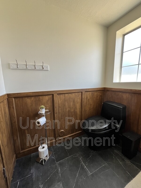 Building Photo - 734 W 2220 N