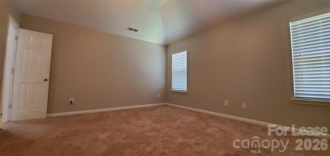 Building Photo - 1619 Doverhill Pl