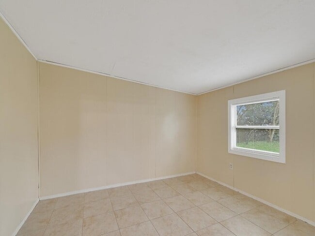 Building Photo - 1166 SE Preston Ln