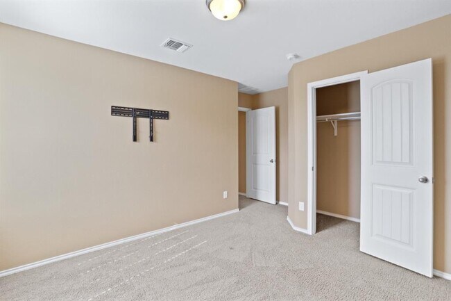 Building Photo - 18601 Pencil Cactus Dr