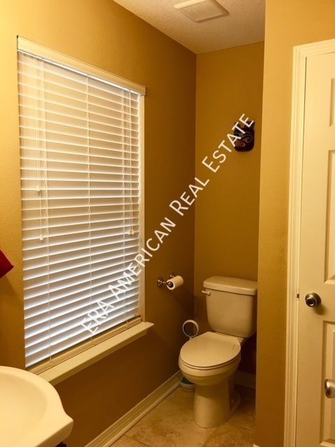 Building Photo - 101 Lear Ct