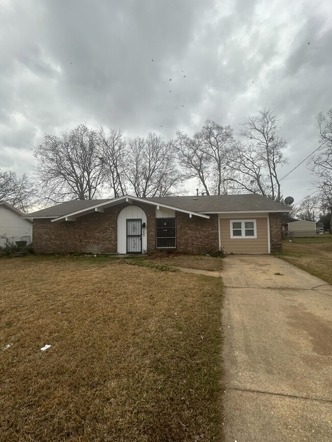 Building Photo - 5328 Ira Ln