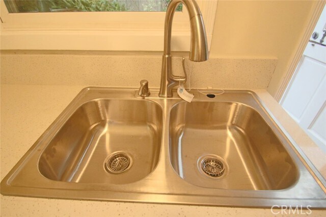 Building Photo - 126 8th St