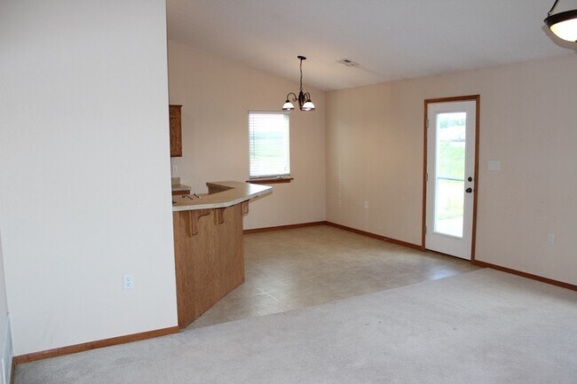 Building Photo - Great home in East Manhattan! *UPDATED PHOTOS COMING SOON*