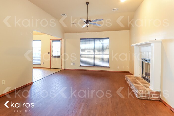 Building Photo - 1232 Capitol Dr