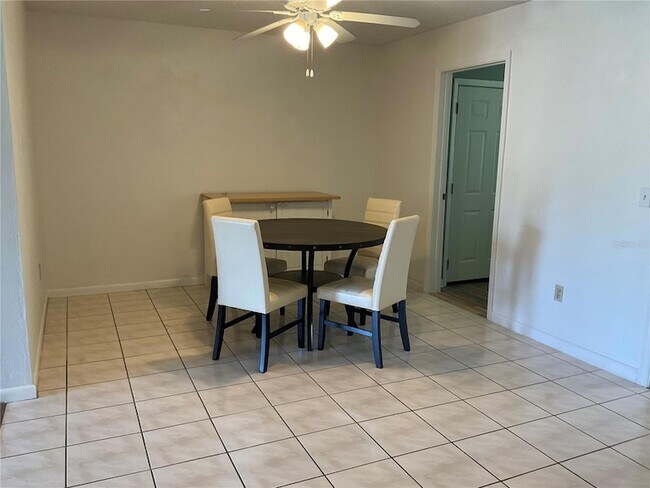 Building Photo - 7 Warren Pl