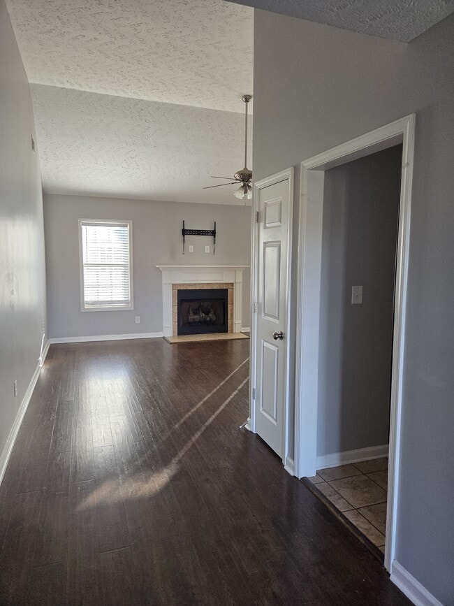 Building Photo - 961 Joey Dr