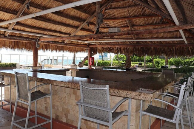 Building Photo - 3001 S Ocean Dr