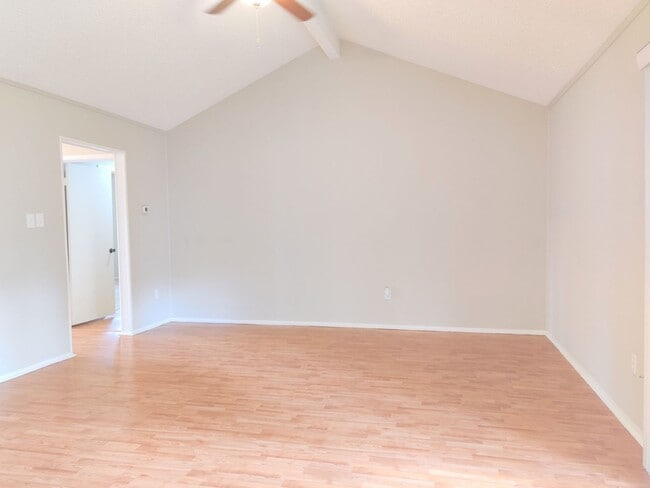 Building Photo - 1914 Seakale Ln