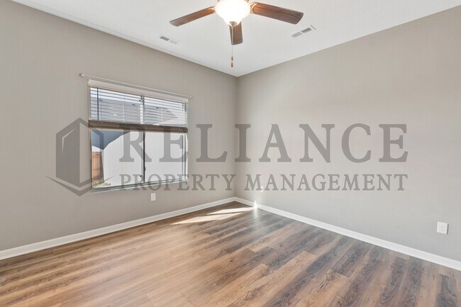 Building Photo - 5281 N Toben Ct