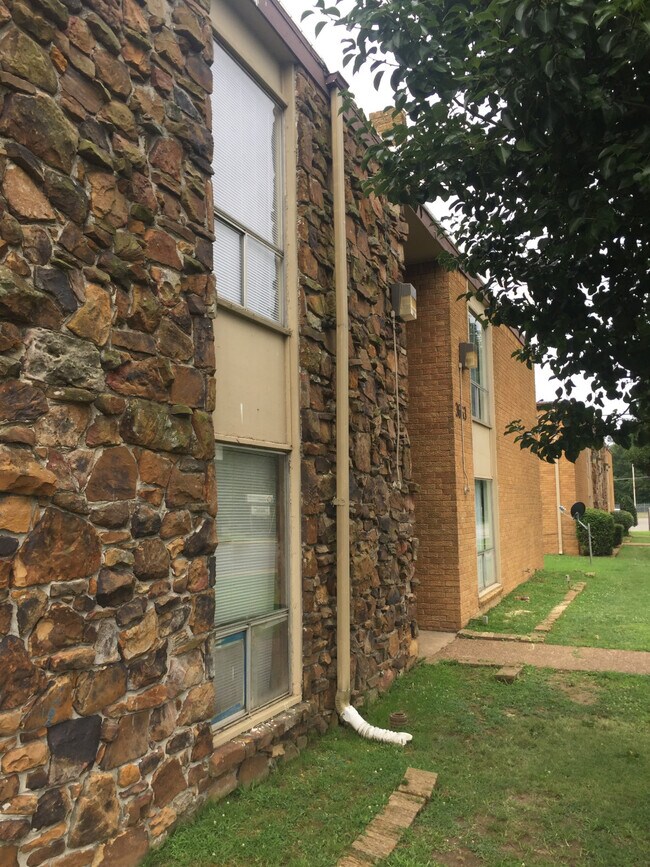 Building Photo - Macon Pointe Apartments