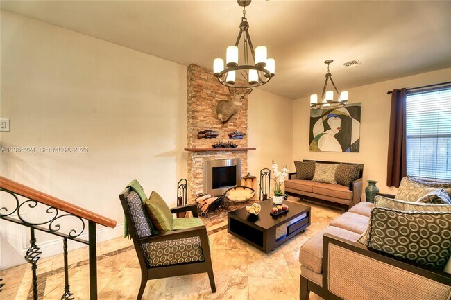 Building Photo - 5826 SW 17th St