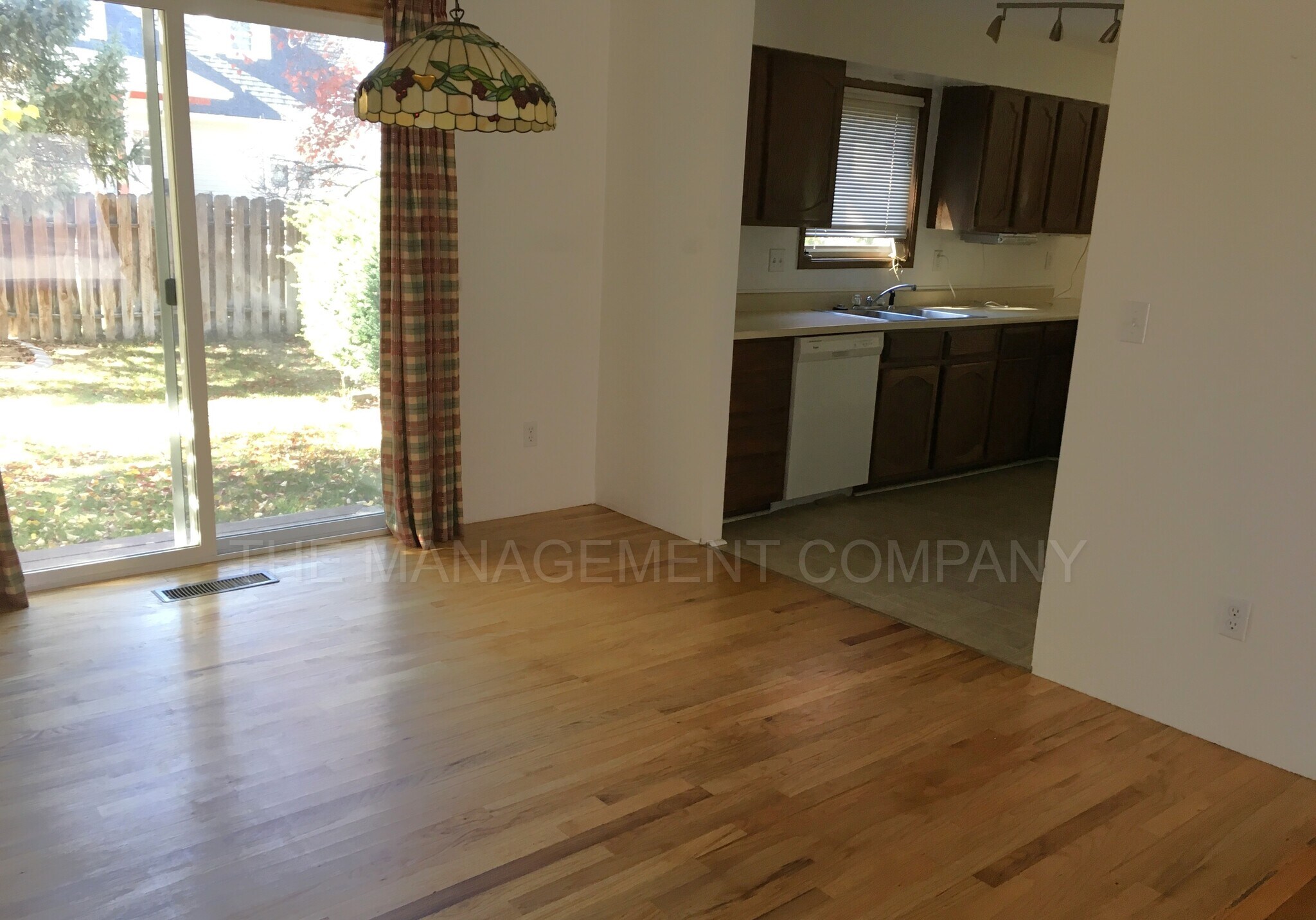 Building Photo - 1127 Sunburst St