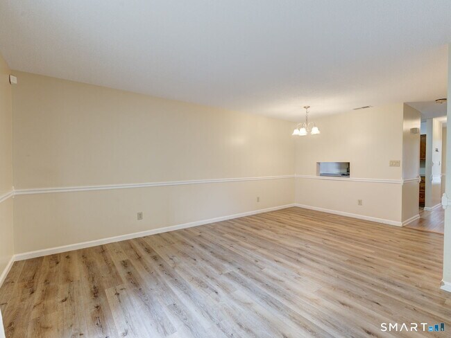 Building Photo - 155 Redstone Hl Rd