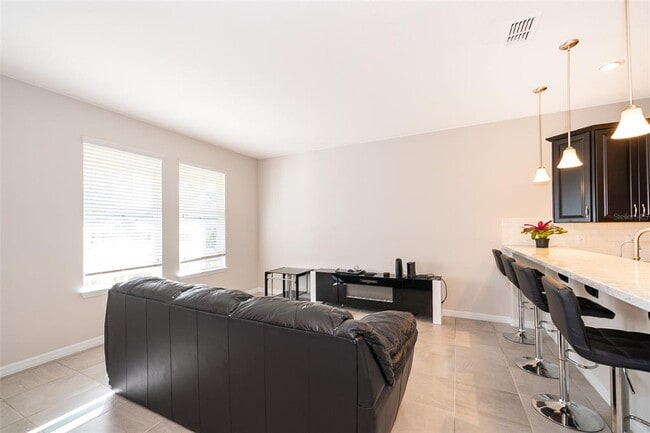 Building Photo - 2584 Amati Dr