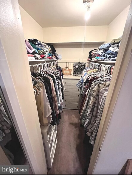 Master Closet - 312A Mitten Ln