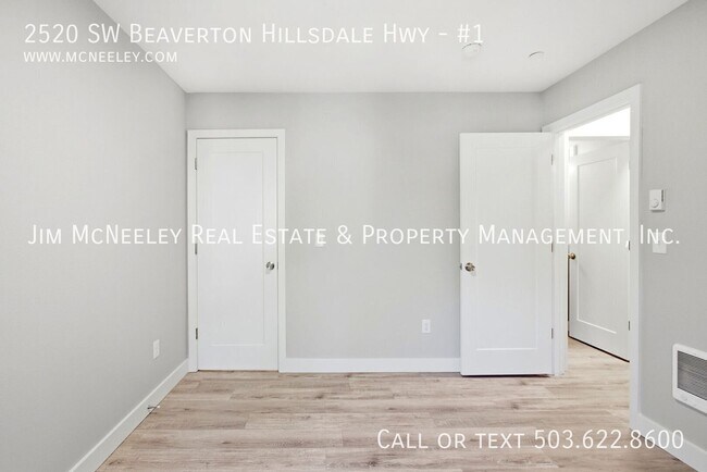 Building Photo - 2520 SW Beaverton Hillsdale Hwy