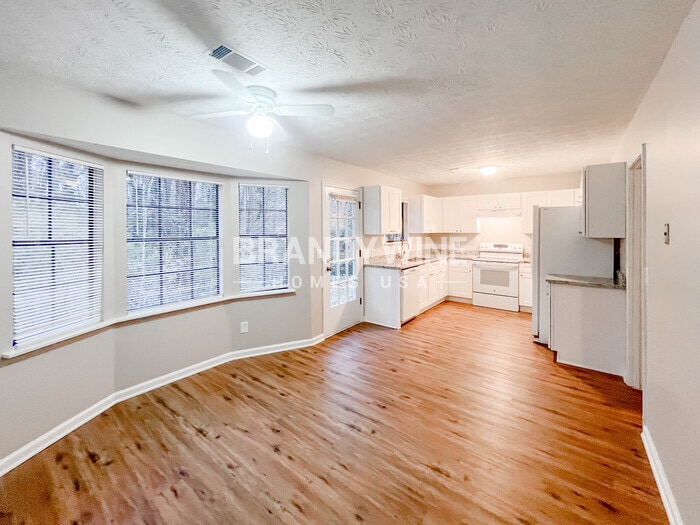 Building Photo - 5063 Springtree Ct