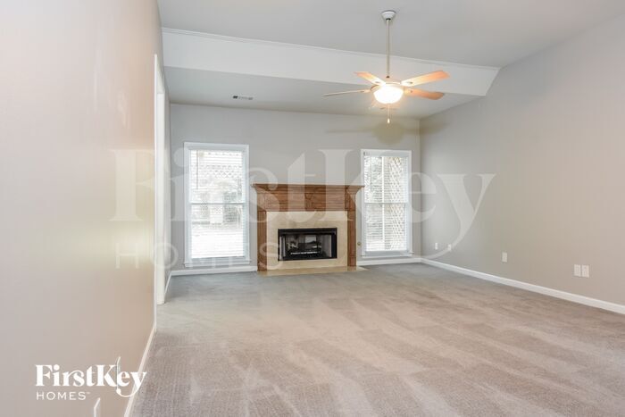 Building Photo - 127 Chickory Ln