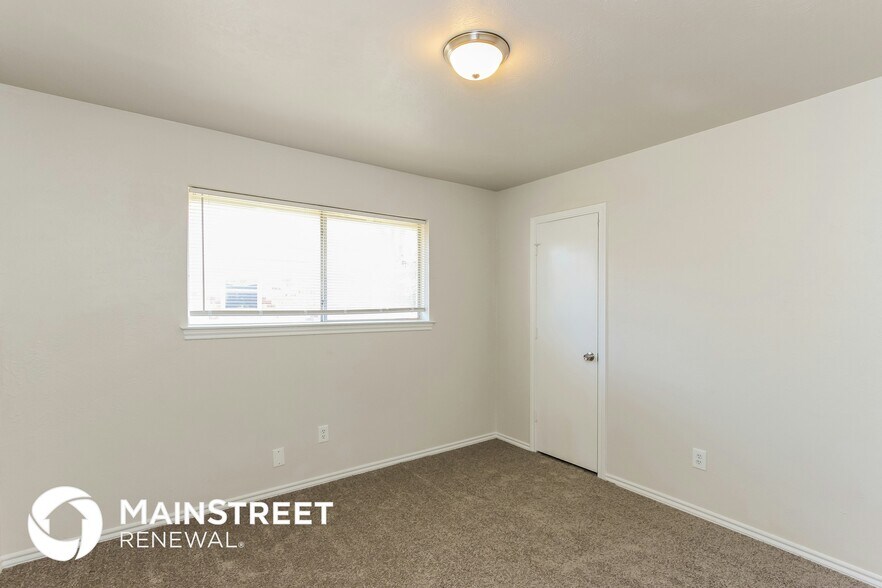Building Photo - 621 Granada Dr