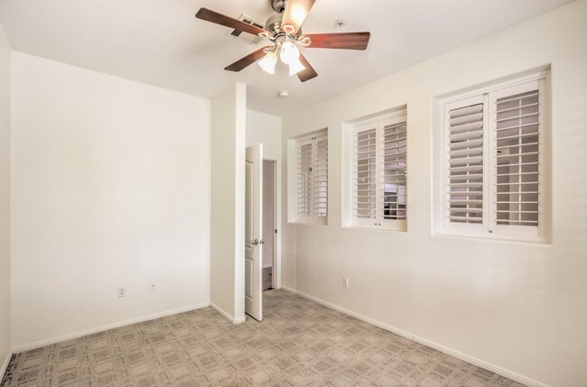 Building Photo - BEAUTIFUL SUMMERLIN CONDO OVERLOOKING THE ...