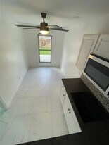 Building Photo - 5731 SW 53rd Ter