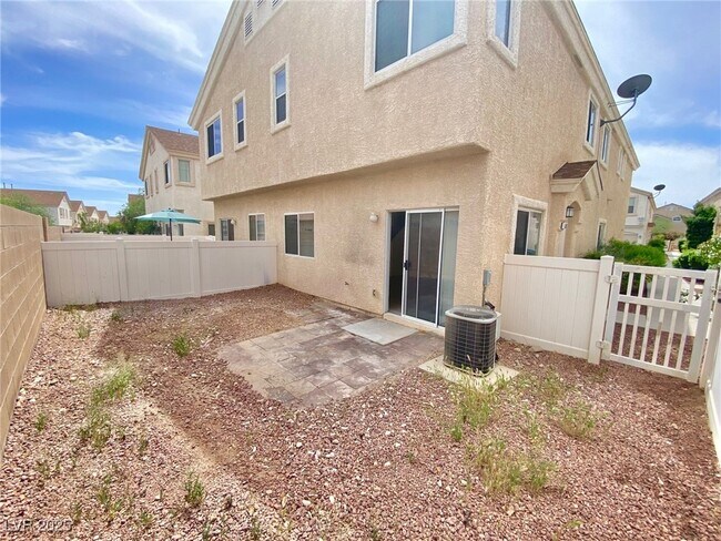 Building Photo - 8748 Tomnitz Ave
