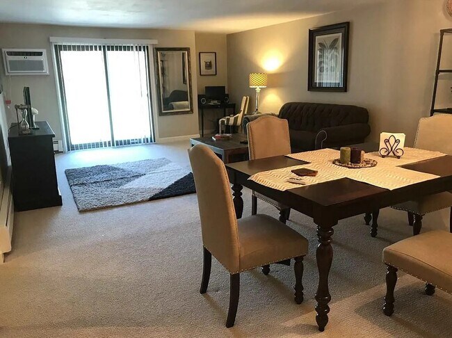 Building Photo - 501 Brook Village Rd