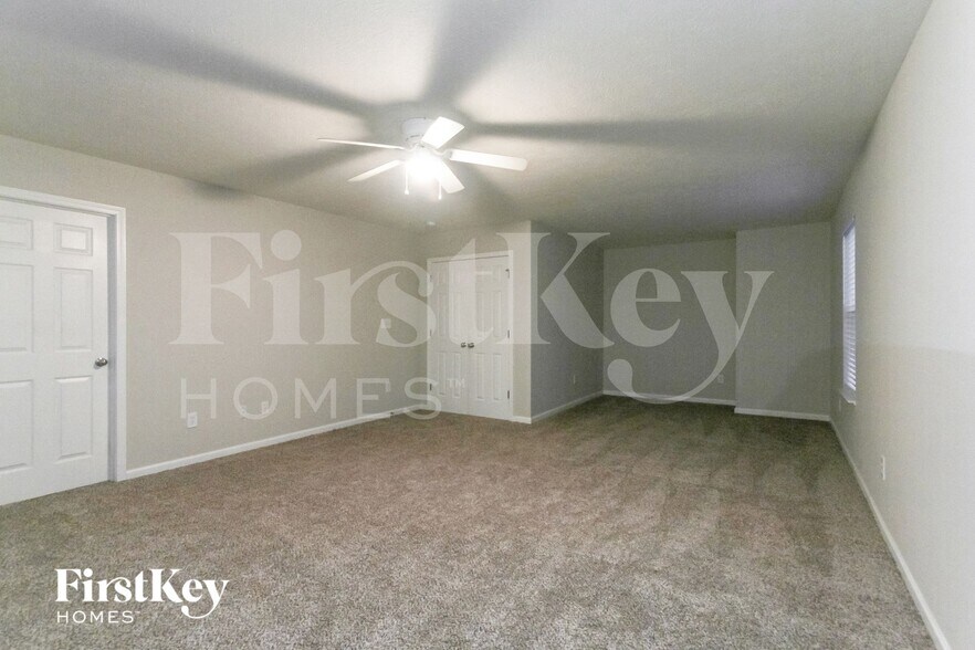 Building Photo - 7715 Firecrest Ln