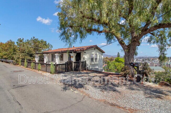 Building Photo - 8114 Fairview Ave