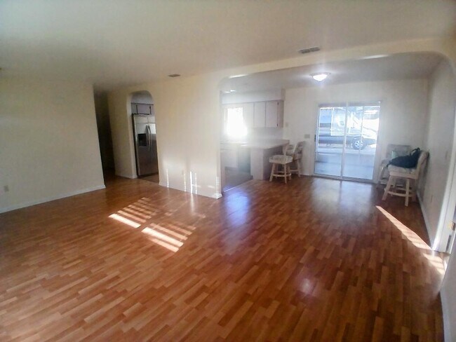 Building Photo - 301 Woodland Trl