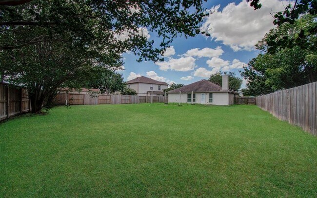 Building Photo - 21903 Silverfield Park Ln