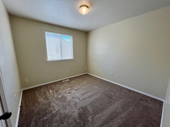Building Photo - 16426 N Asbury Dr