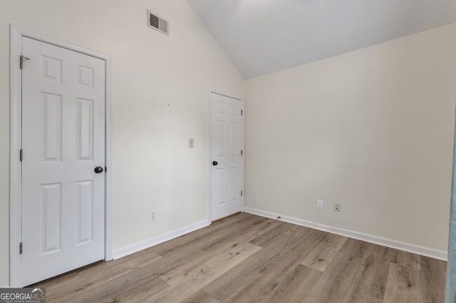 Building Photo - 78 Standing Rock Rd