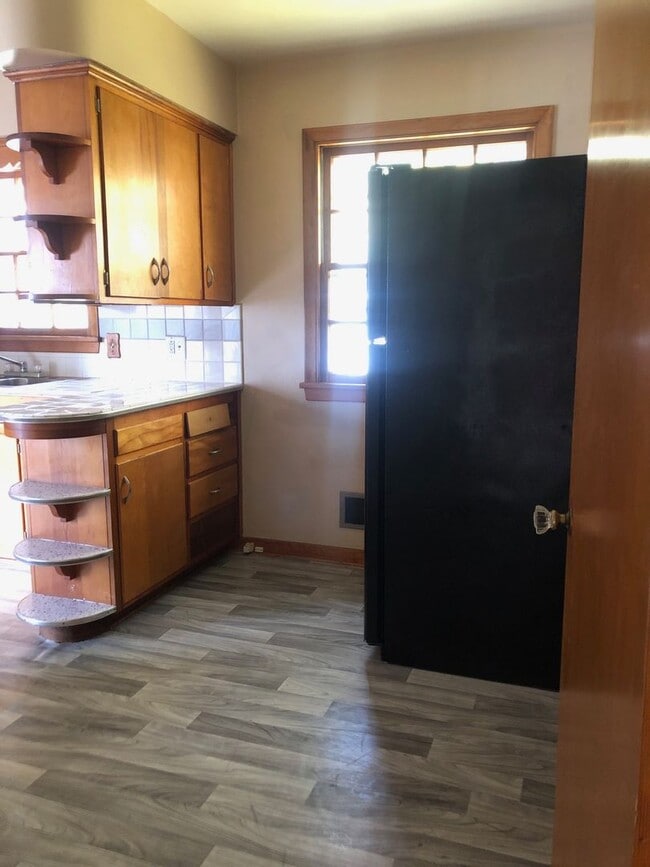 Building Photo - nice 2 bedroom house ready for move in ASAP.