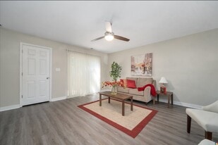 Building Photo - 155 Delmar Ln