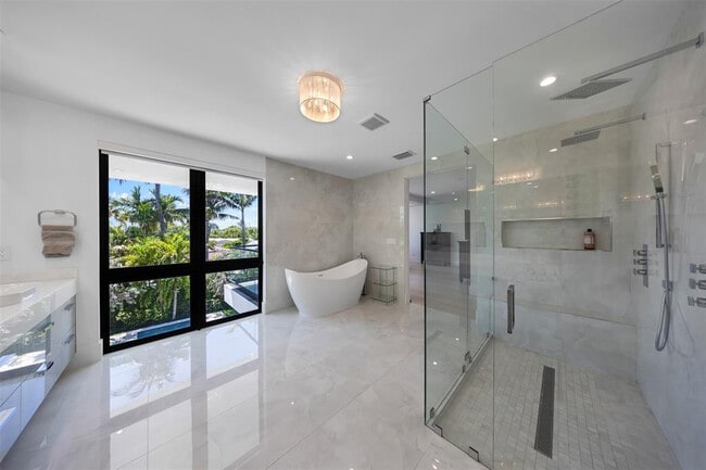 Building Photo - 2001 Marietta Dr