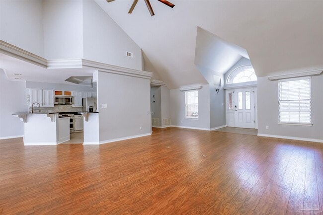 Building Photo - 400 Ridge Wood Cir