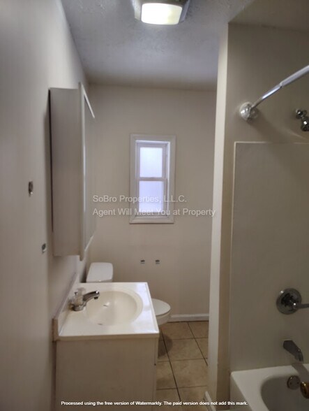 Building Photo - 4054 North Park Avenue