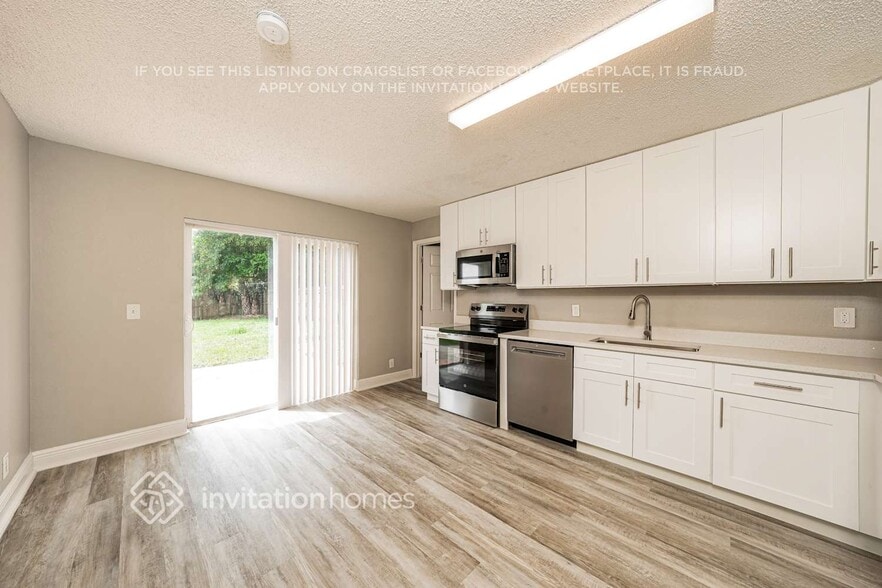 Building Photo - 6206 Wauconda Way W