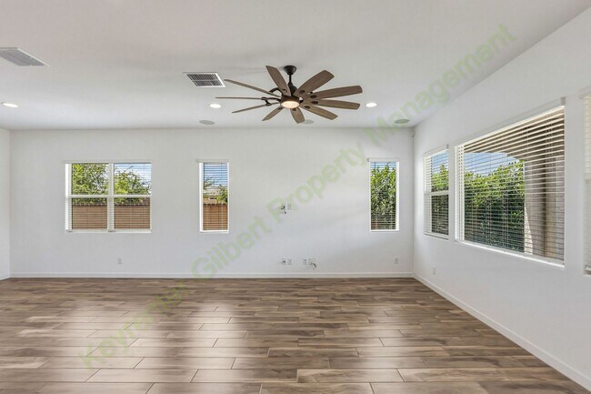 Building Photo - Stunning Gilbert Home Located in the Beautiful Belrose Gated Community!