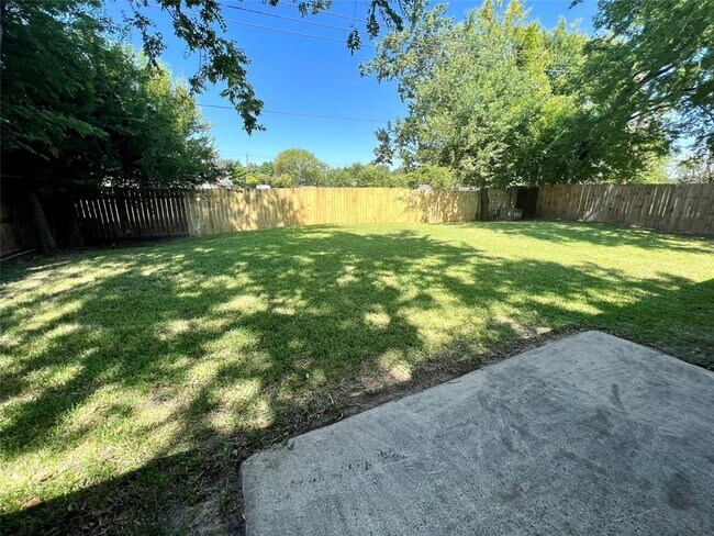 Building Photo - 6502 Bazel Brook Dr