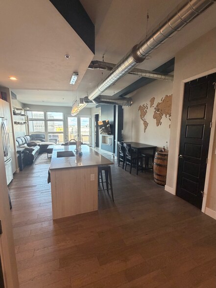 Building Photo - 3198 Blake St