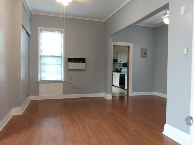 Primary Photo - 30 Suydam St