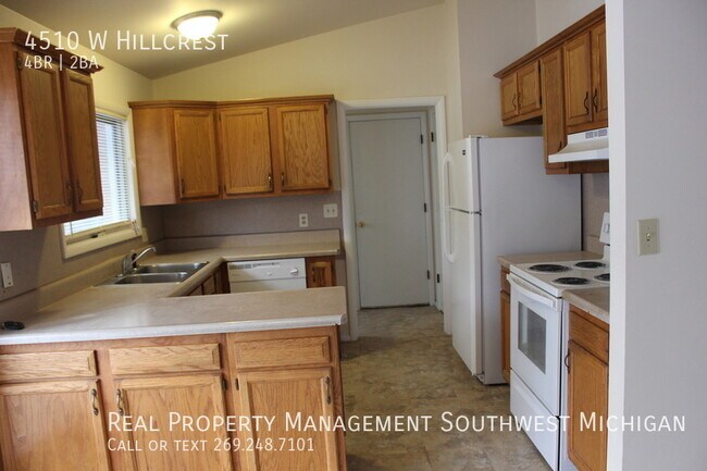 Building Photo - Four Bedroom Home Near Andrews University