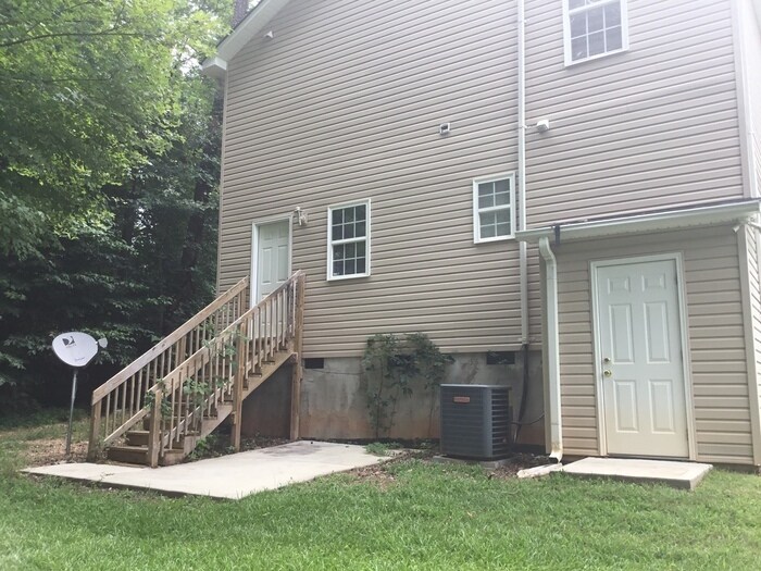 Building Photo - 1606 Allenbrook Dr