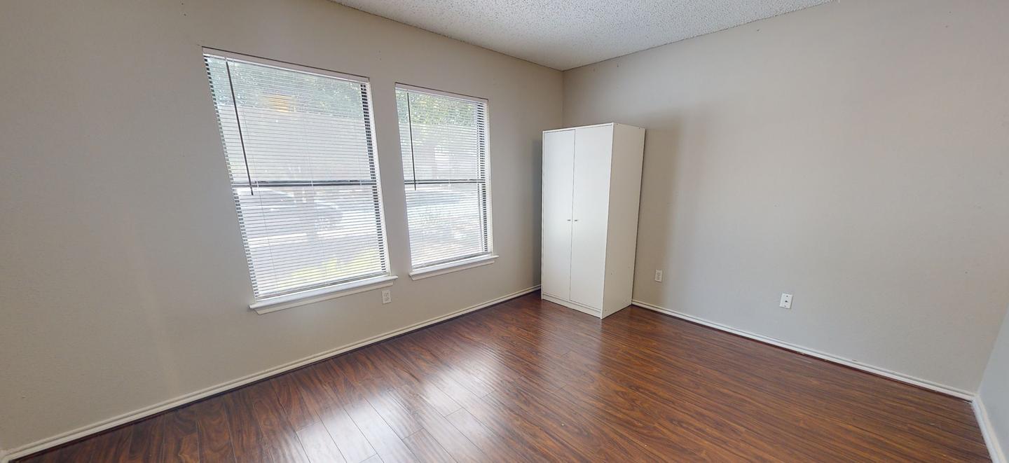 Building Photo - 7900 Rosenberry Dr