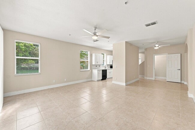 Building Photo - 813 Pipers Cay Dr